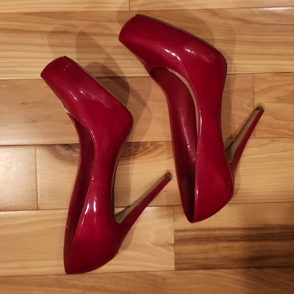 Aldo cherry red, patent, platform stilettos, very good condition! - Picture 2 of 8